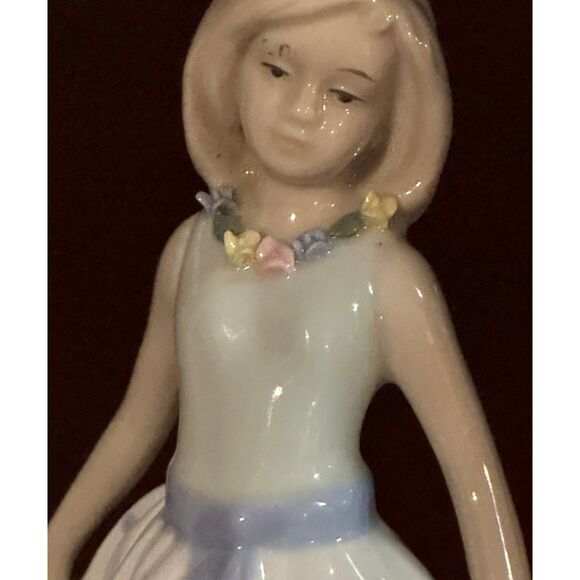 Cottage Style Ceramic Porcelain Figurine 8" Pastel Polka Dot Dress Floral Collar - Picture 6 of 9
